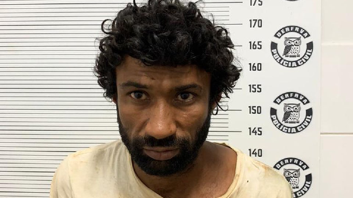 Suspeito de ameaçar homem com faca para roubar carro dele é preso em Goiânia