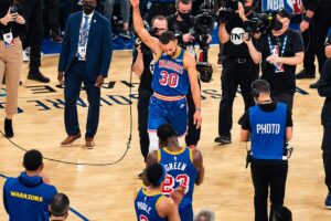 Stephen Curry recorde bolas de três