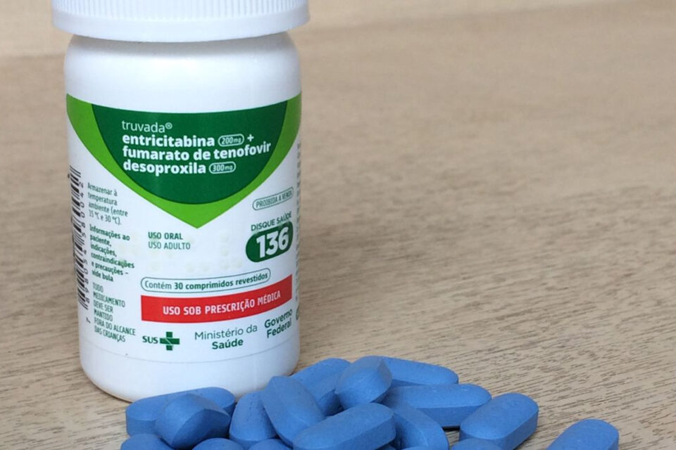 Ministério da Saúde reduz de 18 para 15 anos a idade mínima para inclusão no Prep SUS estende a adolescentes método de prevenção ao HIV