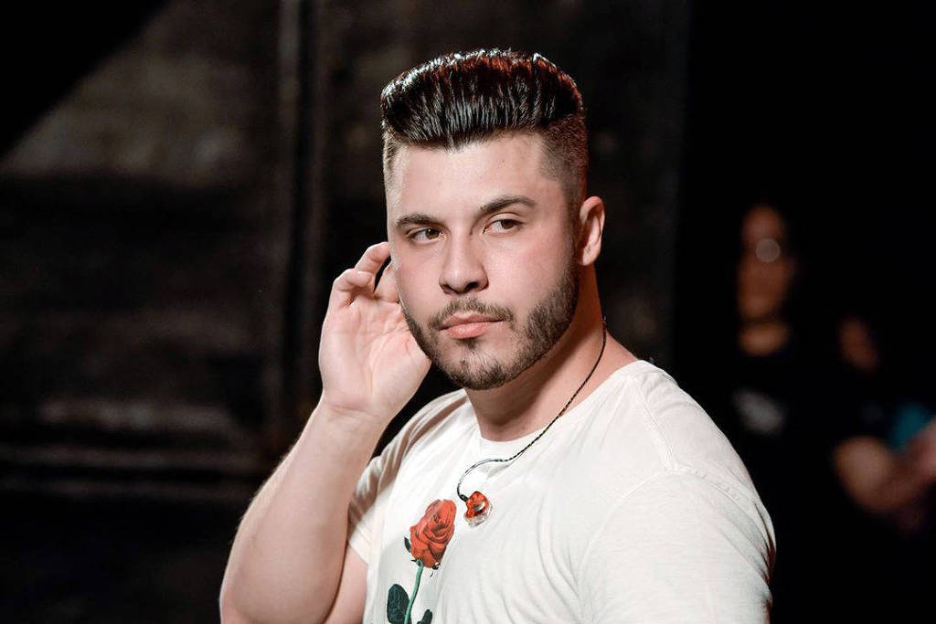 Sertanejo é pai do filho de Marília Mendonça. Murillo Huff comenta foto da namorada e gera polêmica na web; veja