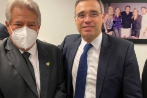 A convite de senador, ministro André Mendonça vem à Goiânia para participar de culto