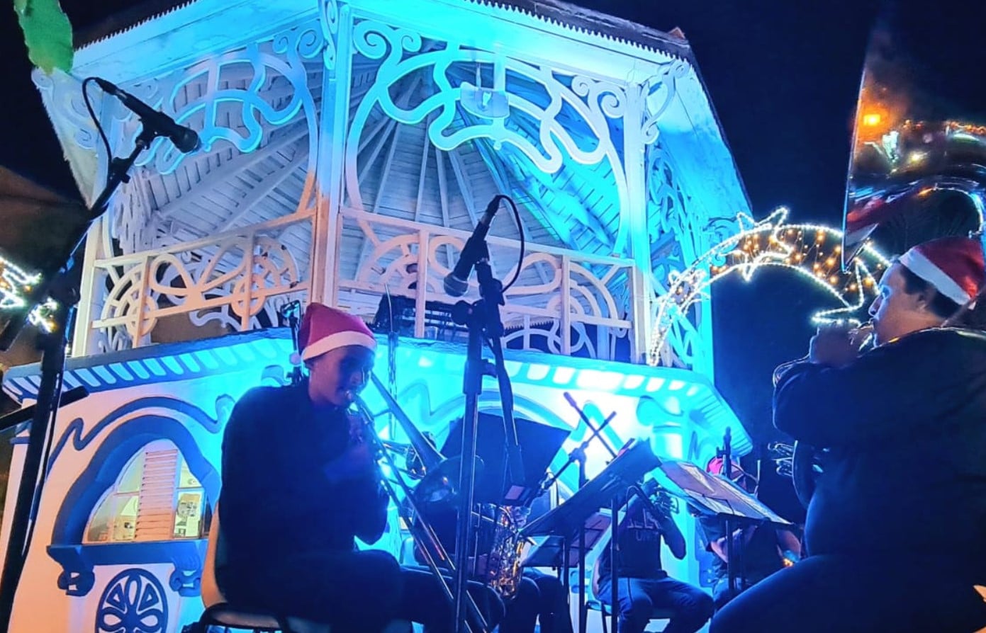 Praça do Coreto durante inauguração do Natal na Vila