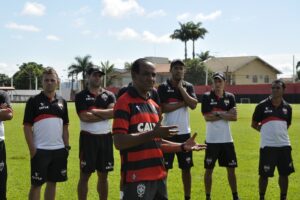 Jair Porrete, ex-jogador do Atlético-GO, no CT do Dragão