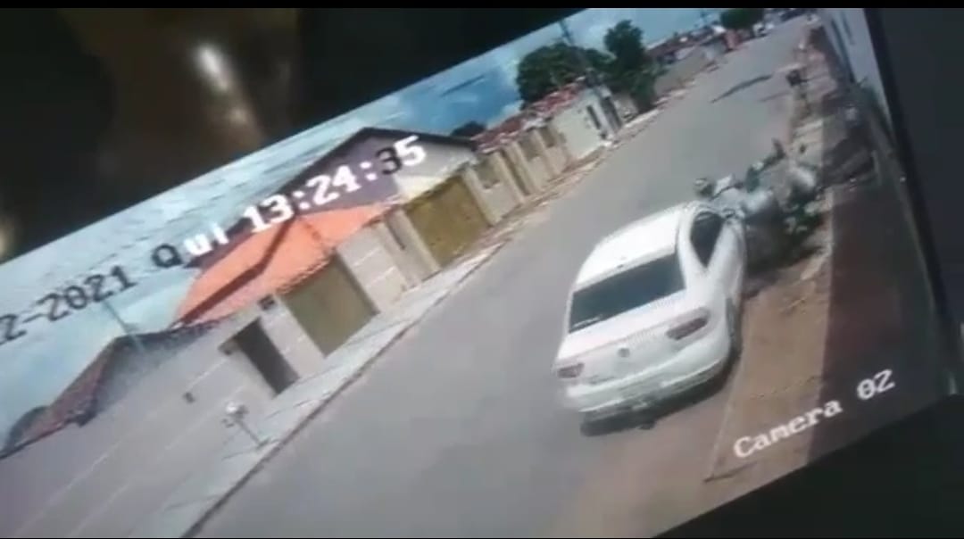 Um entregador de gás de 24 anos foi atropelado na tarde de quinta-feira (23), em Catalão. O motorista do carro fugiu sem prestar socorro. (Foto: reprodução)
