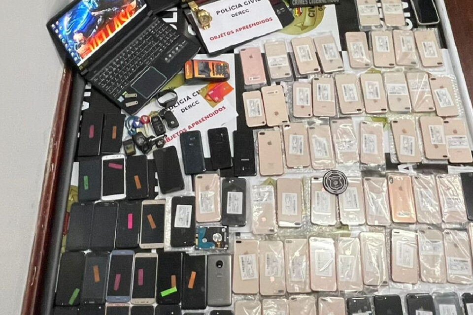 Operação prende casal suspeito de comercializar números de cartões de crédito pela internet