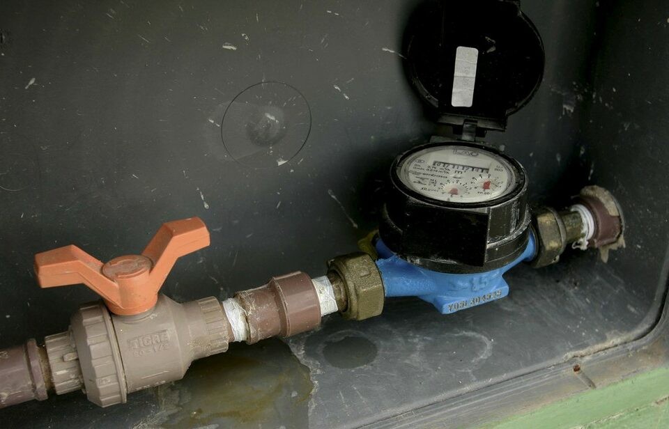 Aparelho possui um número de registro e não pode ser reutilizado em outras residências (Foto: Ilustrativa/MPGO)
