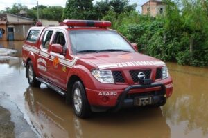 Menino de dois anos morre depois de cair em fossa em Rio Verde (Foto: Bombeiros)