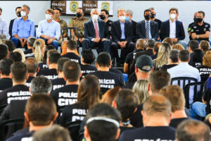 Lei garante aposentaria especial a policiais civis de Goiás