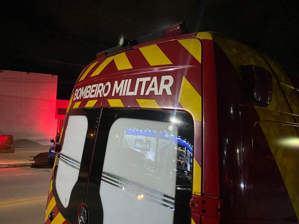 Bombeiros encaminharam o menino para a UPA Pediátrica do município. (Foto: Jonathan Cavalcante/Mais Goiás)