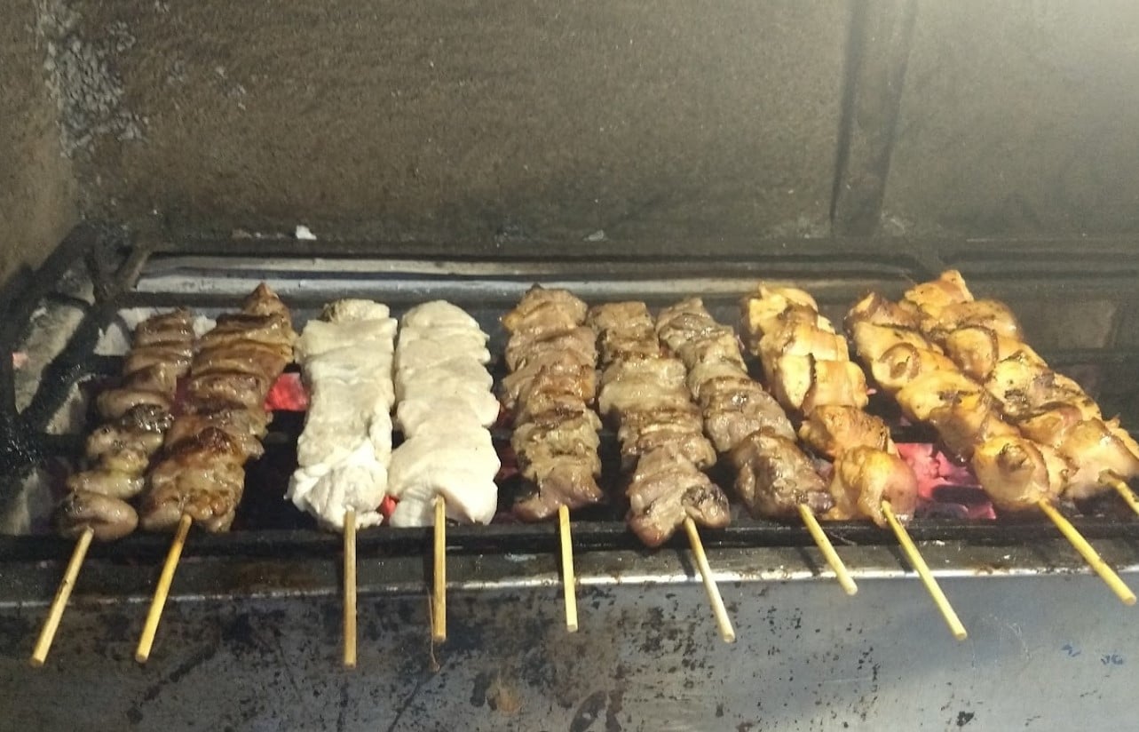 espetinhos diversos na churrasqueira da Jantinha 83, opção para pedir jantinha em Goiânia 