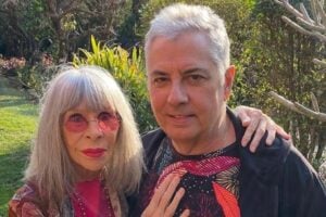 Rita Lee completa 74 anos e recebe homenagem do marido: 'Te amo, te admiro'