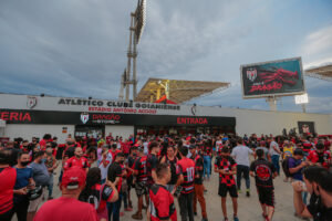 Torcida do Atlético Goianiense no estádio Antônio Accioly
