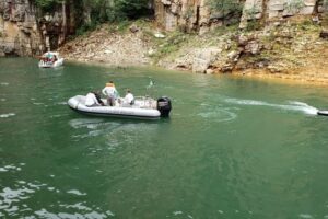 Sobe para 10 o número de mortos em acidente em Capitólio, Minas Gerais (Foto: FolhaPress)