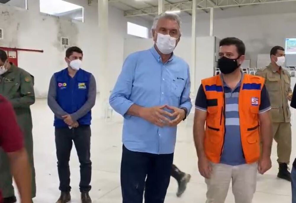 Caiado segue em comitiva por municípios do Nordeste de Goiás afetados pela chuva