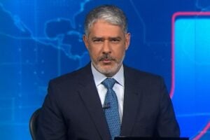 William Bonner Jornal Nacional Globo Recentemente o jornalista se pronunciou sobre saída da emissora. William Bonner negocia sair do 'Jornal Nacional', mas continuar na Globo