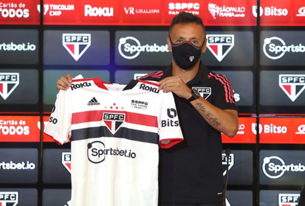Rafinha é apresentado no São Paulo. Foto: Rubens Chiri - saopaulofc.net 