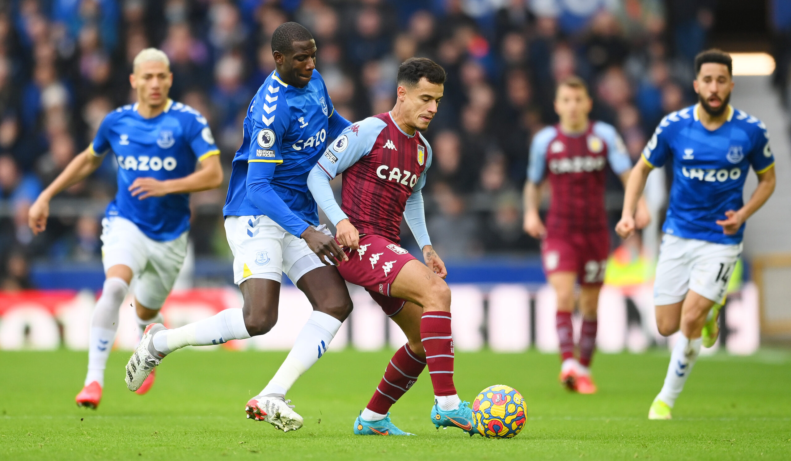 Coutinho durante a partida contra o Everton