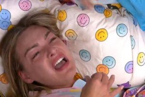 Sister perdeu a linha com os outros participantes. BBB 22: Bárbara chora ao ser cobrada por alimentação irregular; vídeo