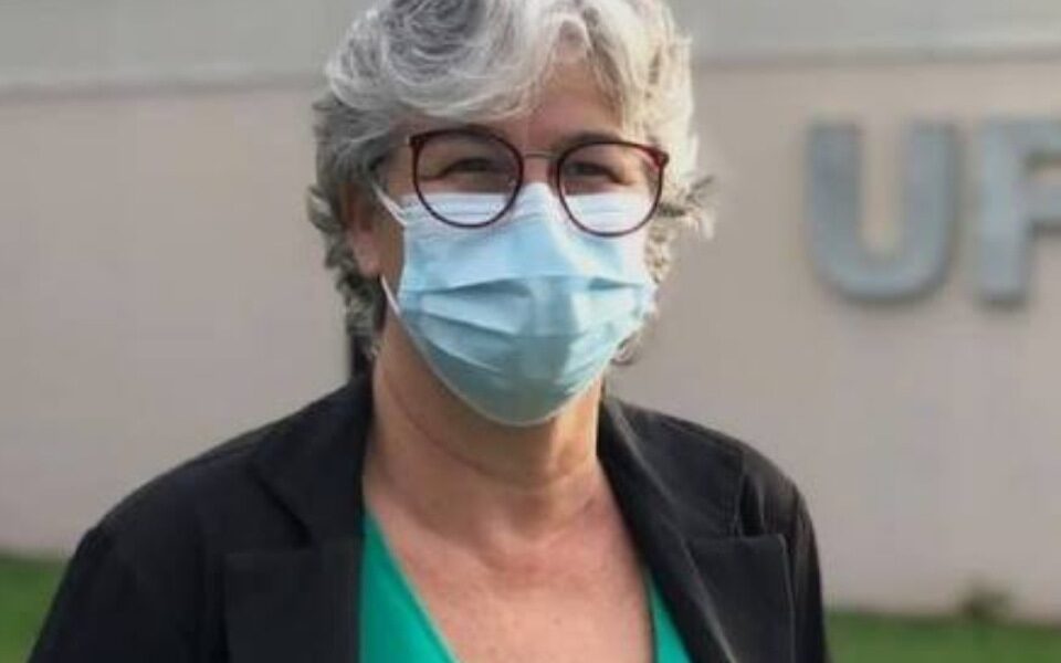 MEC dá posse a Angelita Lima como nova reitora da UFG