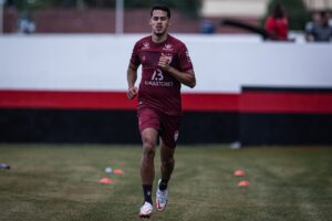 Oliveira na pré-temporada do Atlético Goianiense