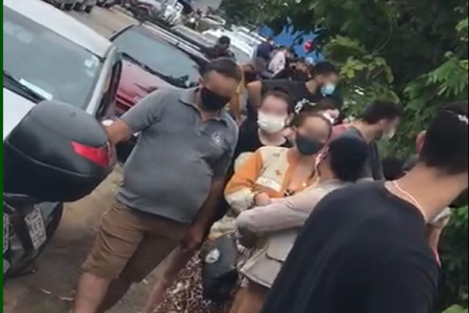 Atraso da prefeitura gera fila para procedimento de testagem (Foto: Reprodução)