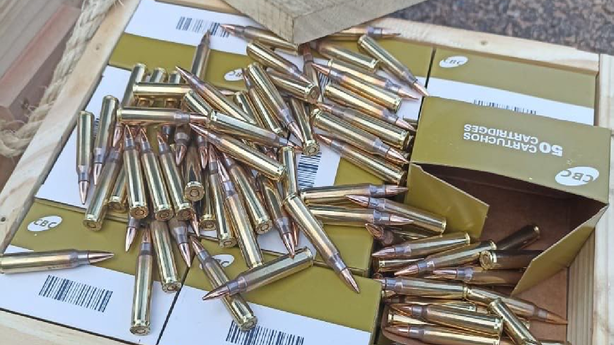 Casal foragido do RJ é preso em Goiânia com 11 mil munições de fuzil e carabina