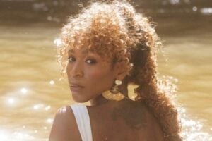 Karol Conká torce para que não tenha ninguém como ela no BBB 22