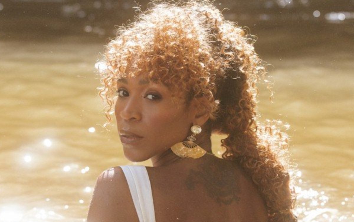 Karol Conká torce para que não tenha ninguém como ela no BBB 22