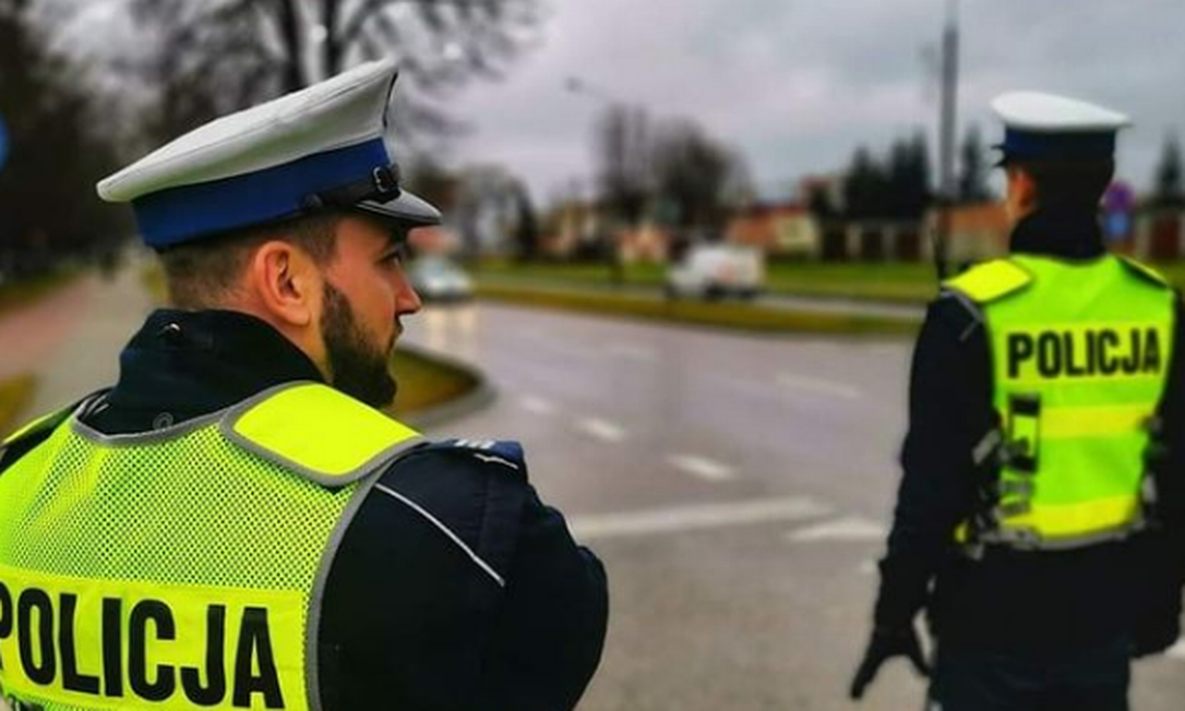 Homem foragido há 20 anos é preso por não usar máscara na Polônia