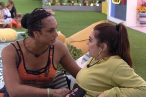 Cantora gosta de estar próxima de mulheres determinadas. BBB 22: Linn da Quebrada diz que suas alianças são Naiara Azevedo, Jessi e Natália