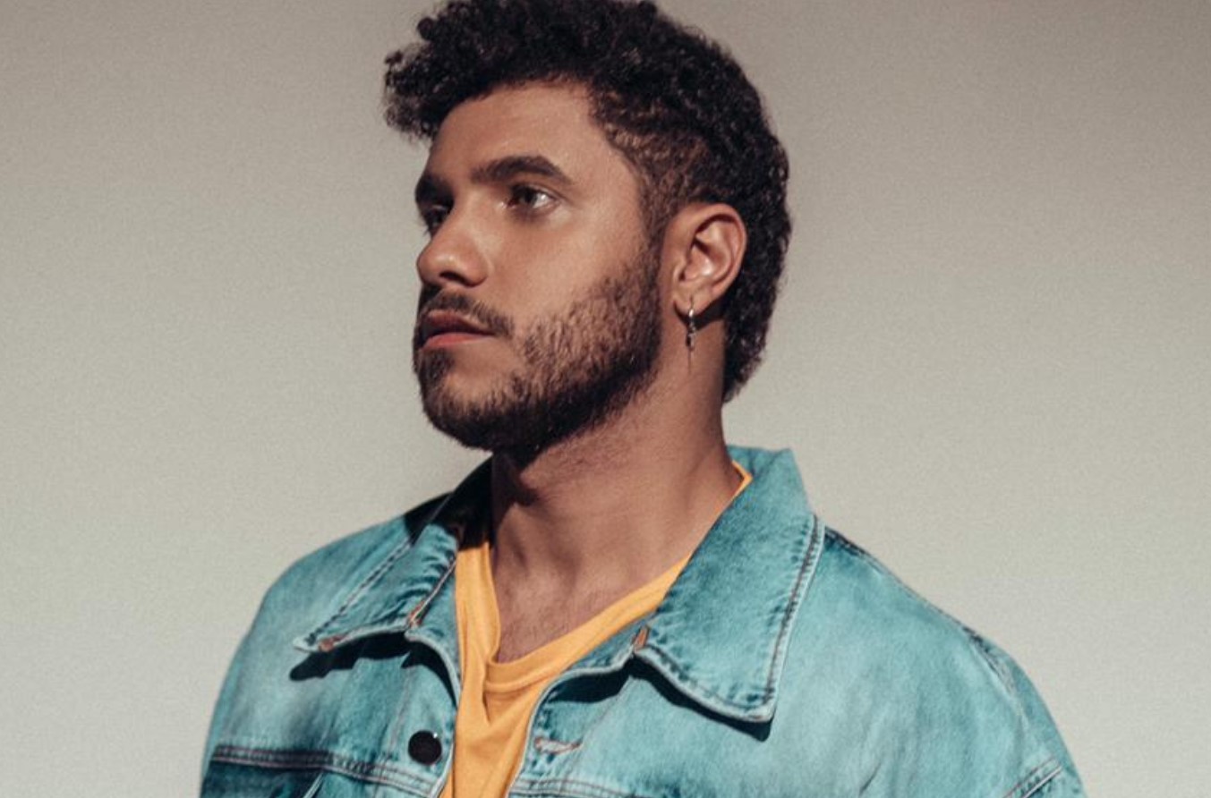 Cantor Arthu se apresenta em Goiânia na sexta 