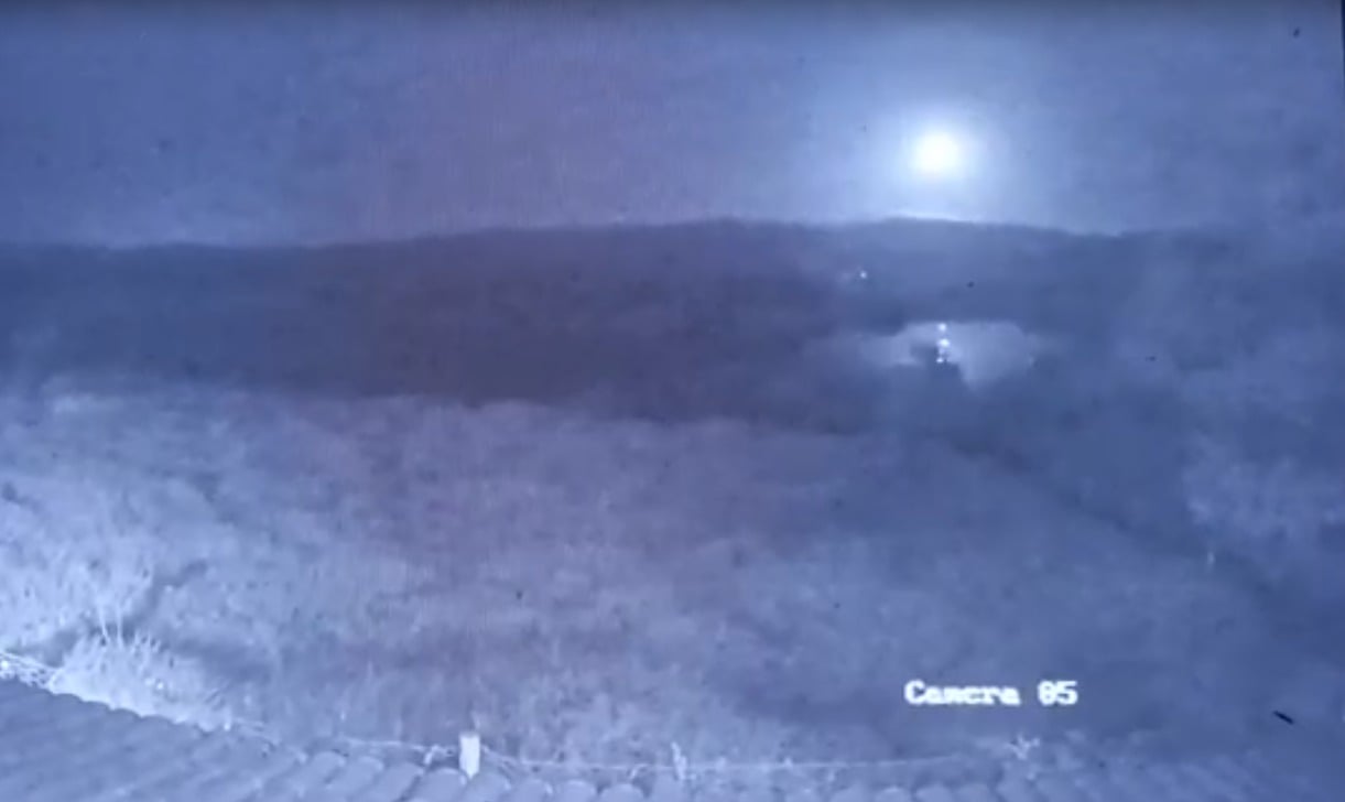 Meteoro visto no céu de Goiandira foi registrado em vídeo de câmera de segurança (Foto: reprodução/Vídeo)