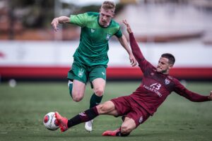 Atlético Goianiense e Gama no jogo-treino