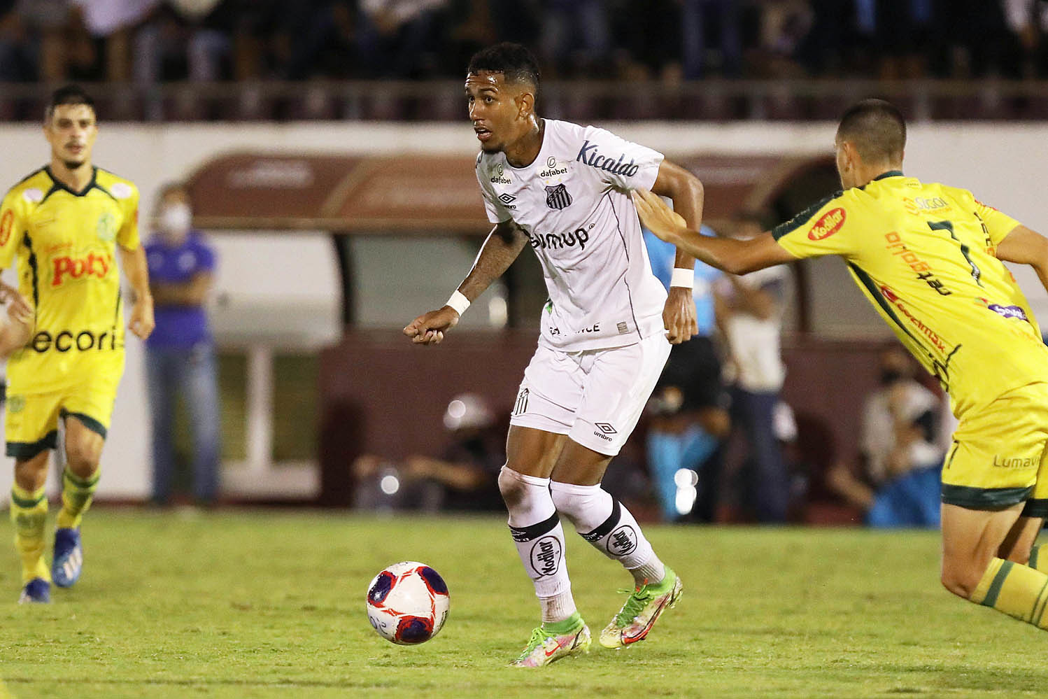 Atacante Rwan Seco, do Santos