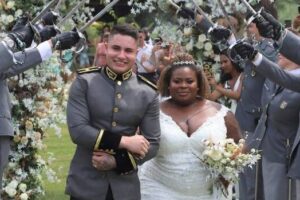 Artista apareceu com a sogra e detalhe chamou atenção dos internautas. Jojo Todynho grávida? foto da cantora aumenta rumores de gestação Lucas Souza Recém-casada, Jojo Todynho fala sobre marido em vídeo. "Sou uma mulher abençoada, feliz, bem vivida e bem comi**", disse a cantora