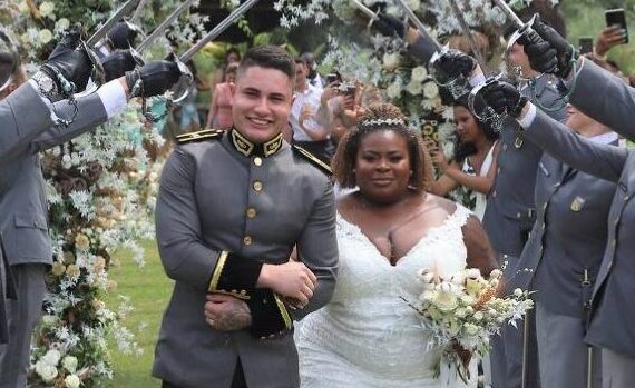 Casamento da cantora foi no Rio; ela conheceu Lucas Souza há cinco meses. Fotos do casamento de Jojo Todynho com oficial do Exército