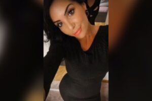 Mulher morre com dezenas de perfurações após cirurgia plástica na Espanha