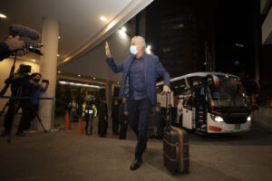 Tite desembarcando no Equador