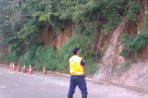Defesa Civil e Amma se reúnem para estabelecer medidas de prevenção de deslizamento no Morro do Mendanha 