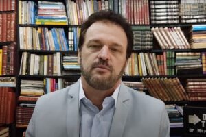 Youtuber é condenado após associar vacina à homossexualidade (Foto: Reprodução)