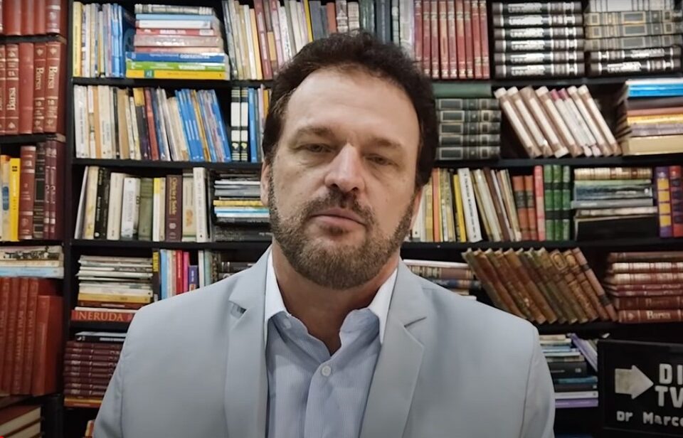 Youtuber é condenado após associar vacina à homossexualidade (Foto: Reprodução)