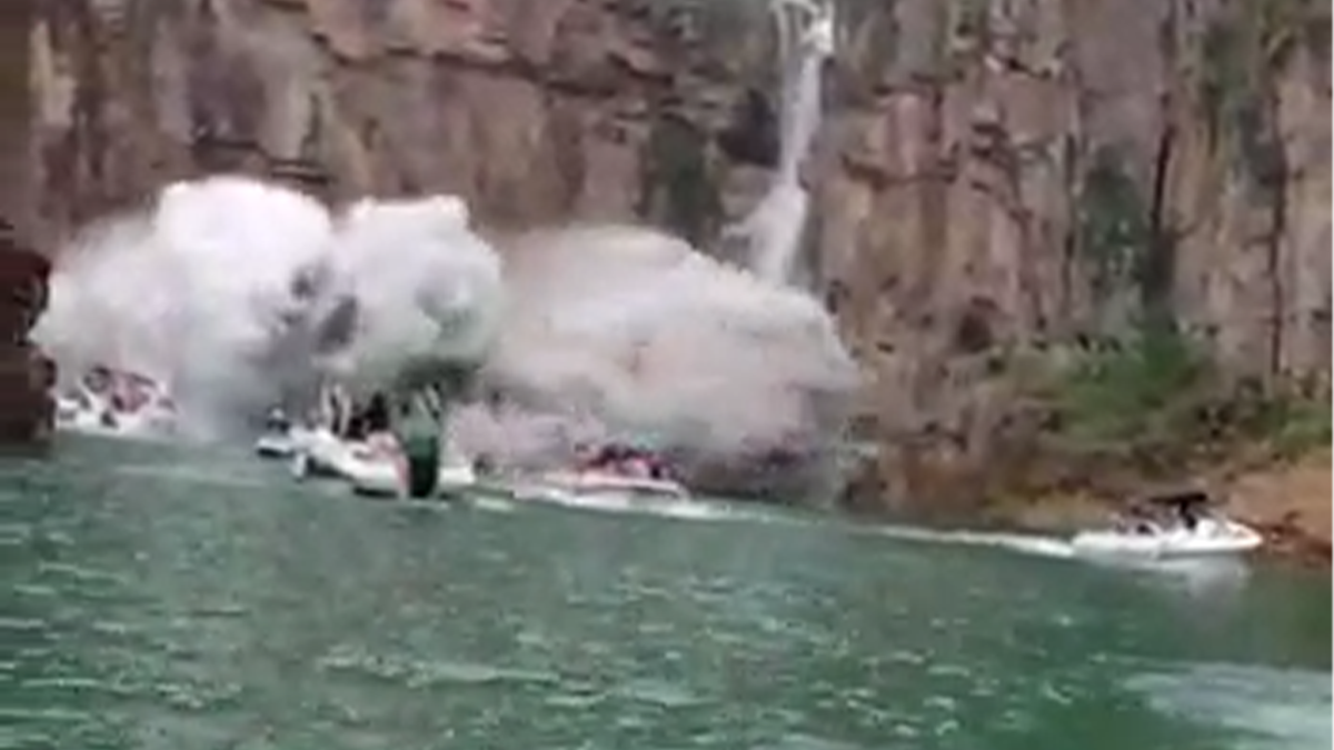 "Tinha umas 15 embarcações voltando rapidamente para ficar em área segura", diz aposentado