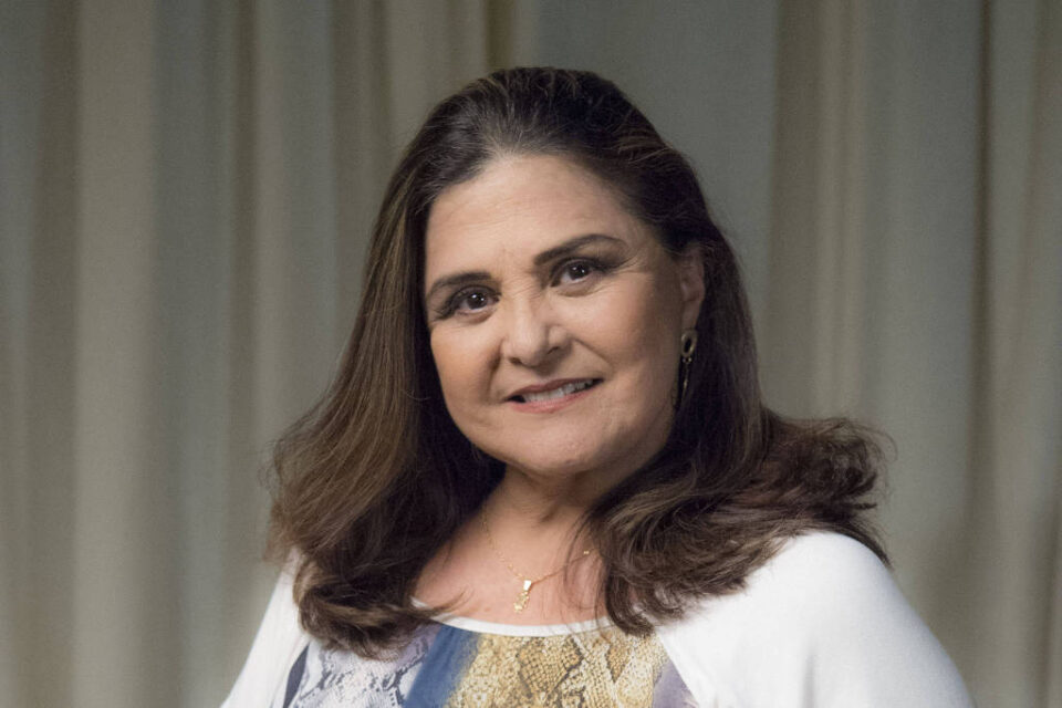 atriz Ela diz que não é contra vacinas, mas a obrigatoriedade. Elizângela confirma que não tomou vacina contra Covid: 'Não sou cobaia' atriz