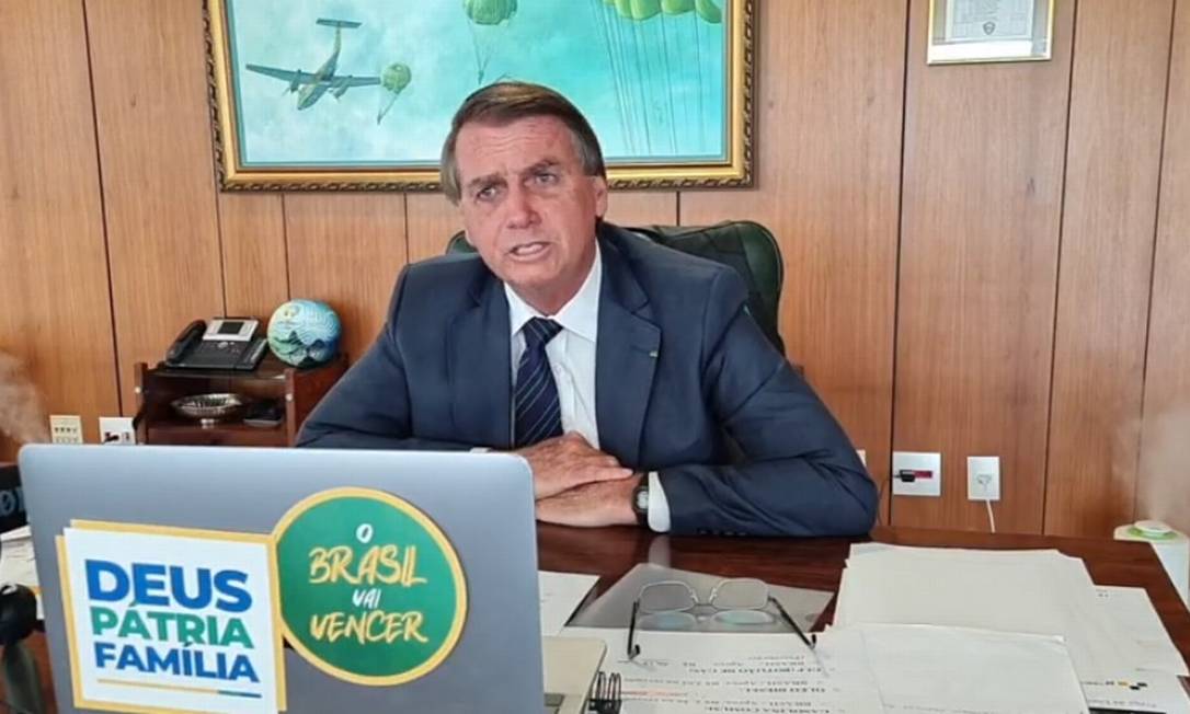 Bolsonaro critica vacinação infantil: “Qual o interesse das pessoas taradas por vacina?”