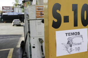 Petrobras registra recorde de produção e venda de diesel S-10 em 2021