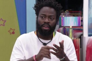 A fala veio após o surfista Pedro Scooby provocar o ator. BBB 22: Web reage a comentário homofóbico de Douglas Silva