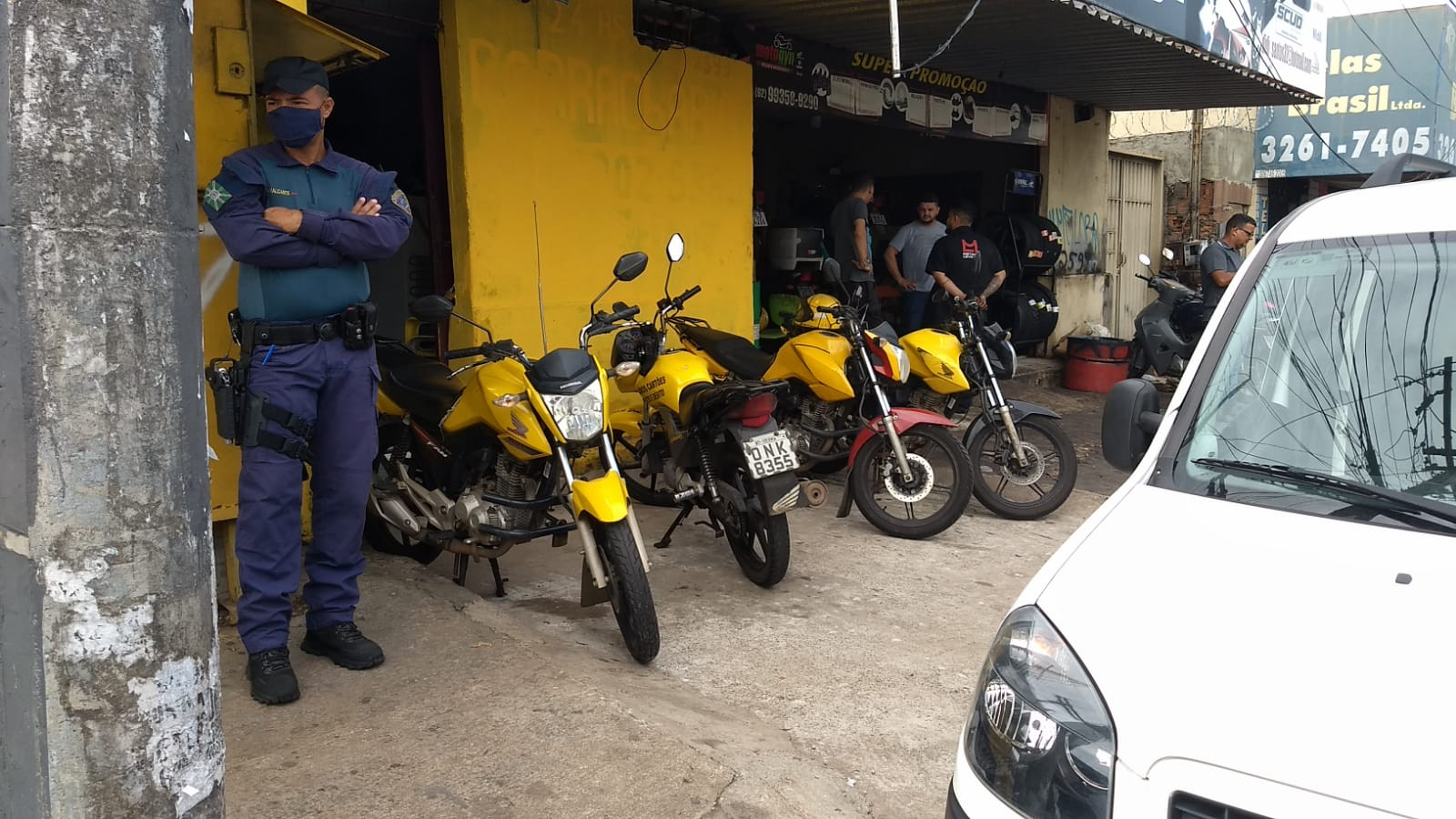 Quatro motos são apreendidas durante fiscalização em moto táxis de Goiânia