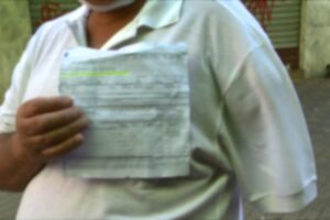 Homem que não tem um braço foi multado por dirigir com o braço para fora, no Espírito Santo