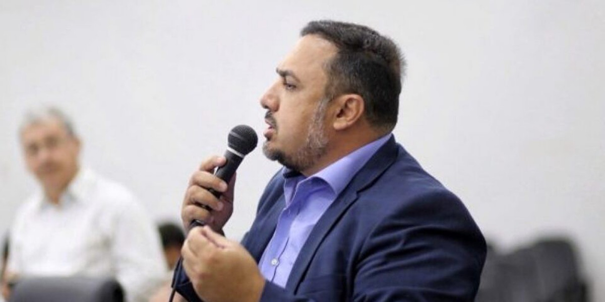 Presidente da Câmara de Aparecida de Goiânia rebate vereador goianiense: "ele que tem que parar de bajular o governador"