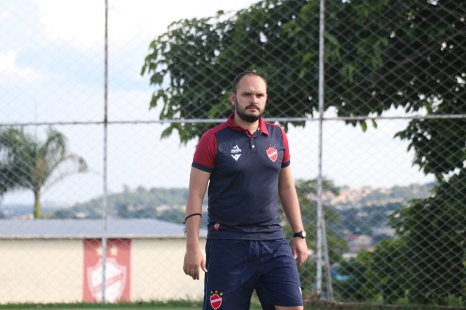 Leonardo Bassotto, preparador físico do Vila Nova